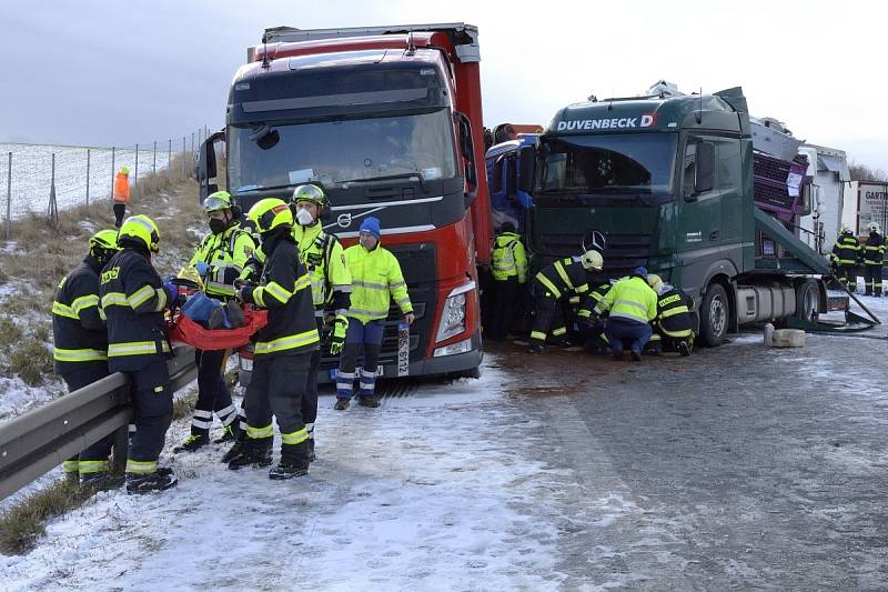 Hromadná nehoda na D5.