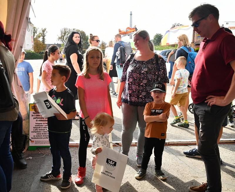 Ze setkání s názvem Zámecké tvoření na téma Hrátky se zvířátky v Králově Dvoře.