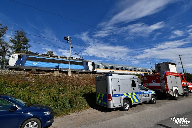 Ve Všenorech došlo v úterý 1. října 2019 dopoledne k smrtelnému střetu vlaku s chodcem.