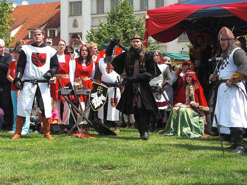 Berounské hradby s králem Přemyslem Otakarem II.  