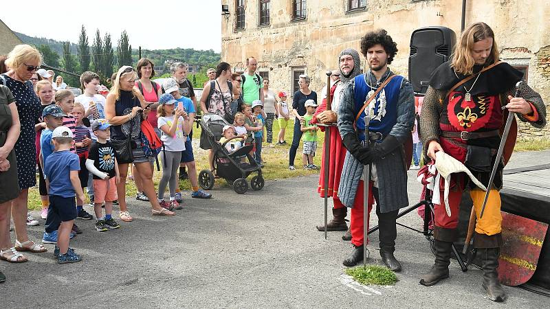 Královský průvod 'Poselstvo vévody Štěpána II. bavorského' spojený s historickým jarmarkem v Berouně.