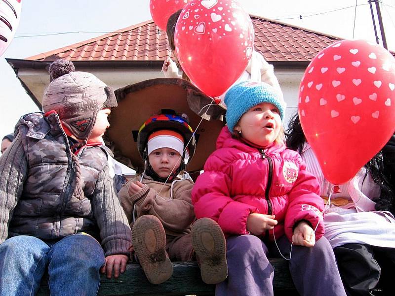 Poberounský masopust se konal v Zadní Třebani již po dvaadvacáté