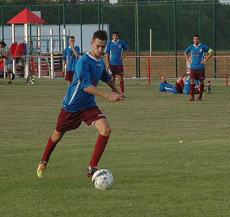 V Podluhách o postupu Březové rozhodovaly až penalty.