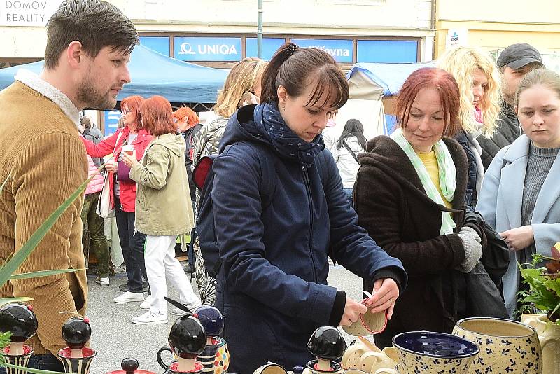 Jarní hrnčířské a řemeslné trhy v Berouně.