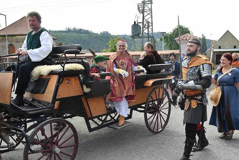 Královský průvod 'Poselstvo vévody Štěpána II. bavorského' spojený s historickým jarmarkem v Berouně.