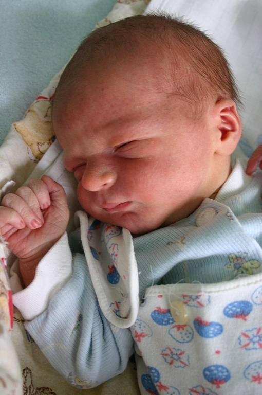 Syn Štěpán se narodil 21. listopadu Janě a Petrovi Kolářovým z Hořovic. Jejich chlapeček vážil 3,7 kilogramu a měřil 53 centimetrů