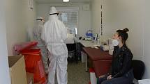 PCR a Antigenní testování v berounské nemocnici.