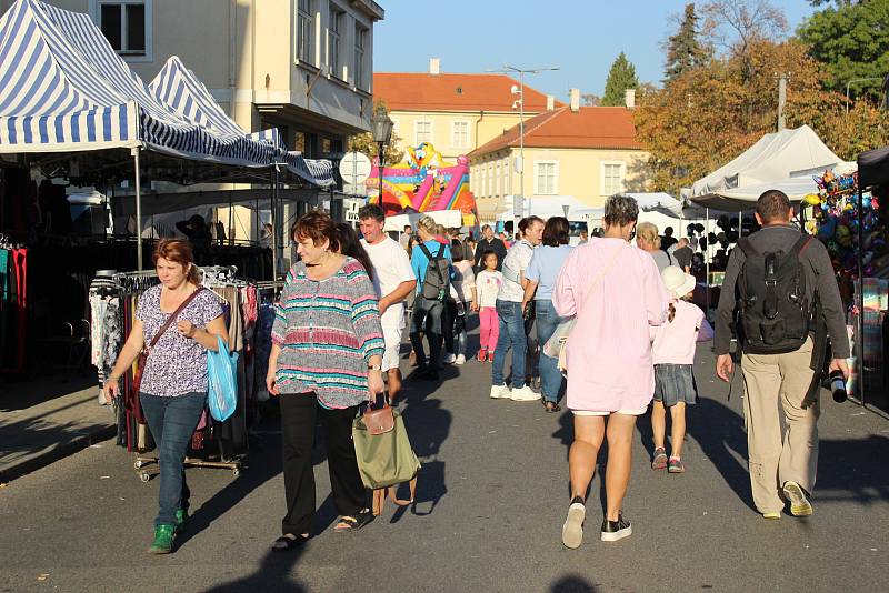 Cibulový jarmark tradičně pořádají hořovičtí zahrádkáři.