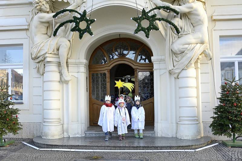 Do ulic Berouna vyrazili malí koledníci