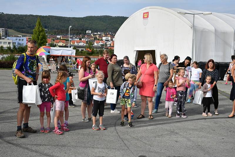 Ze setkání s názvem Zámecké tvoření na téma Hrátky se zvířátky v Králově Dvoře.