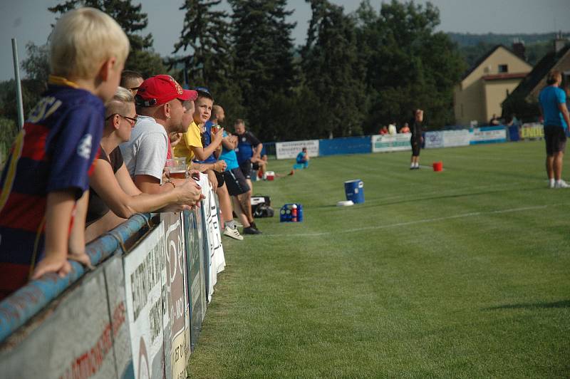 Do hlediště přišlo na Mol Cup do Králova Dvora 650 diváků.