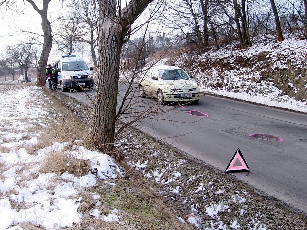 Výtluky na Berounsku ničí řidičům auta