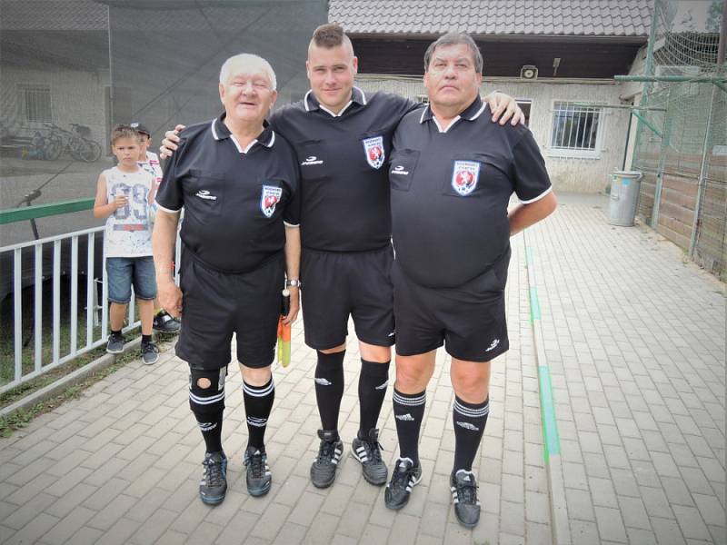 Na hřišti se představilo mnoho týmů včetně staré gardy Slavie.