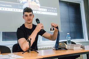 Matyáš Šapovaliv přivezl na setkání v Berouně stříbro z mistrovství světa