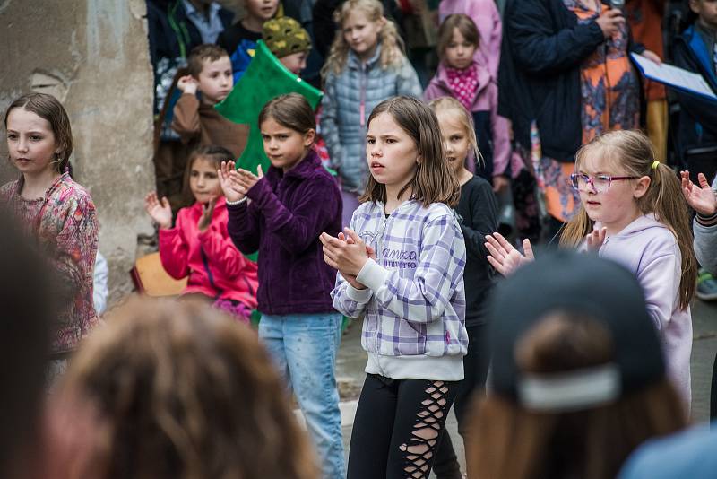 První ročník školní besídky Jarní Wagnerka na Základní škole Wagnerova Beroun