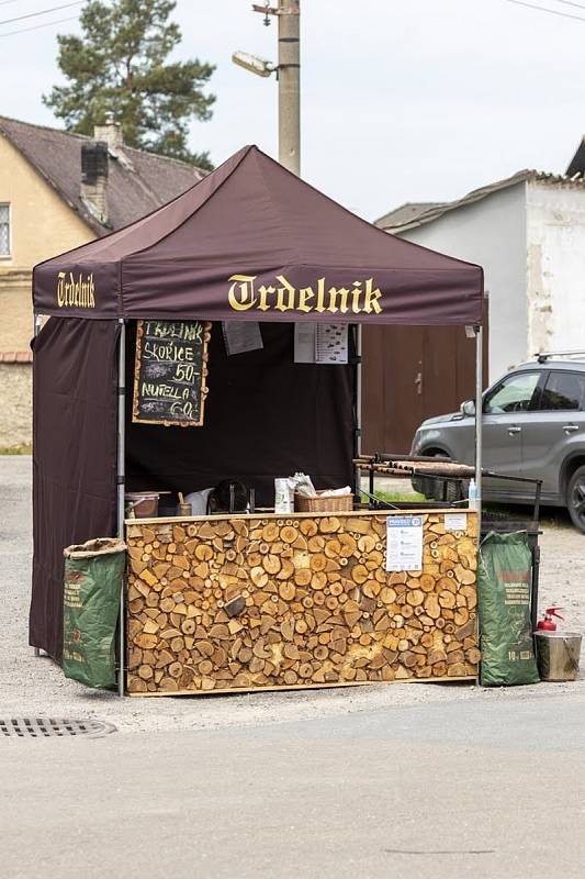 Loni nučický jarmark nahradily farmářské trhy, letos tak vrací v plné parádě.