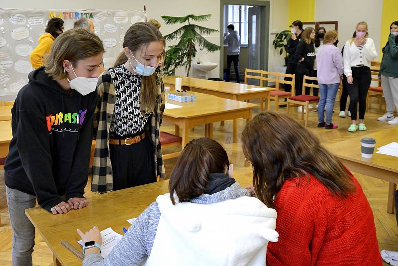 Studentské volby na Obchodní akademii a Střední pedagogické škole v Berouně.