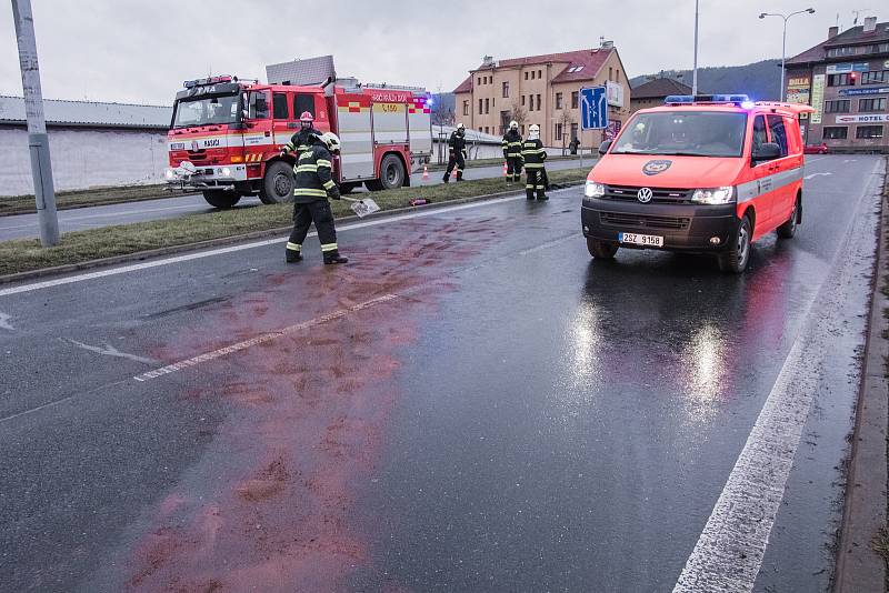 Požár sanitky v berounské ulici Koněpruská.