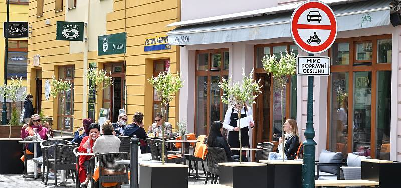 Otevřené zahrádky u restaurací na Berounsku.