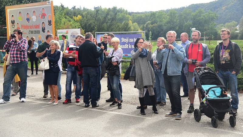 Z císařského průvodu v rámci Karlštejnského vinobraní.