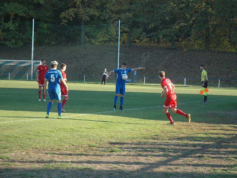 O výhře Hořovicka (v modrém) rozhodl jediný gól Martina Kopáče.