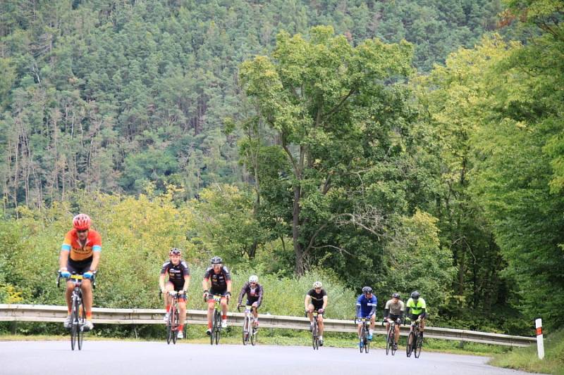 První ročník cyklistického závodu pro veřejnost L'Etape by tour de France.