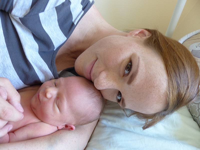 Františka Přibylová se narodila 3. června 2021 v kolínské porodnici, vážila 4015 g a měřila 52 cm. V Rokytnici nad Jizerou ji přivítal bráška Mikuláš (1.5) a rodiče Lenka a Vojtěch.