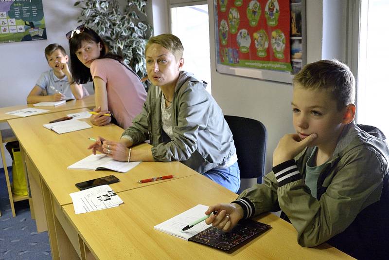 Z hodiny češtiny pro Ukrajince na Jazykové škole PaedDr. Henrietty Mottlové v Berouně.