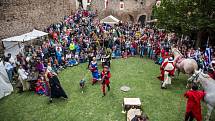 Dobové slavnosti na Točníku patří mezi vyhledávané akce, loni na hrad za dva dny dorazily tři tisícovky návštěvníků.