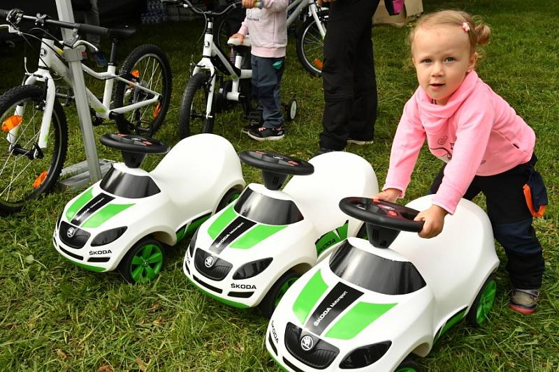 První ročník cyklistického závodu pro veřejnost L'Etape by tour de France.