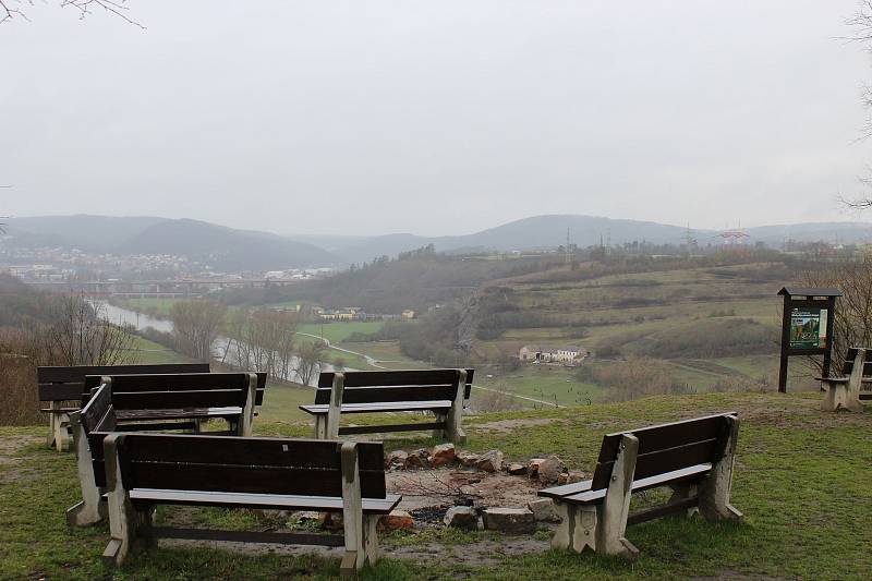 Poznáte malebnou obec na Berounsku?