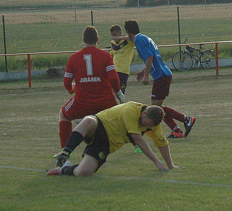 V Podluhách o postupu Březové rozhodovaly až penalty.