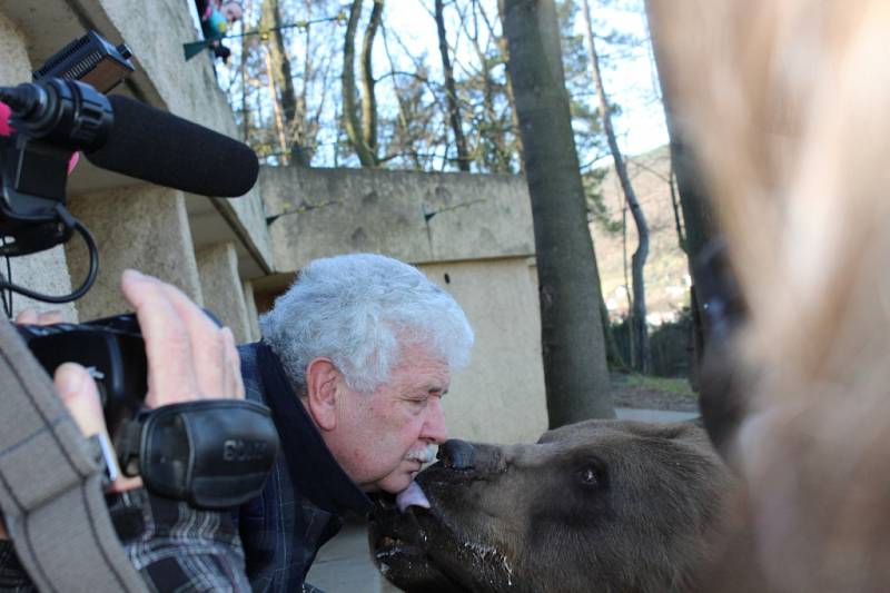 Medvědi z berounské Městské hory slavili 15. narozeniny.