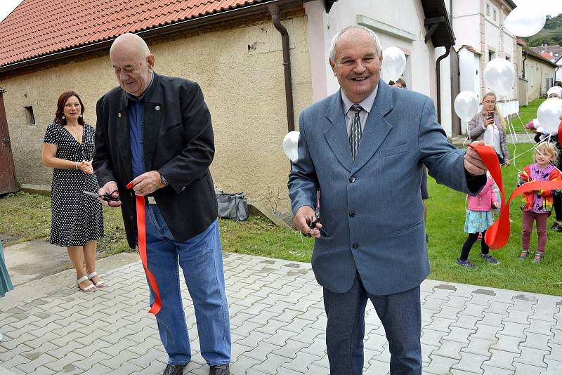 Z otevření nové mateřské školy v Železné.