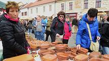 Jarní hrnčířské a řemeslné trhy v Berouně.