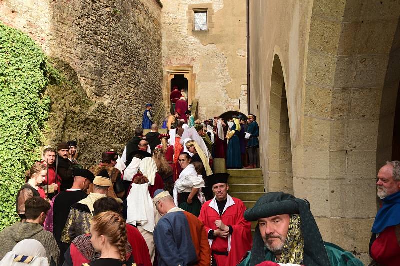 Z císařského průvodu v rámci Karlštejnského vinobraní.