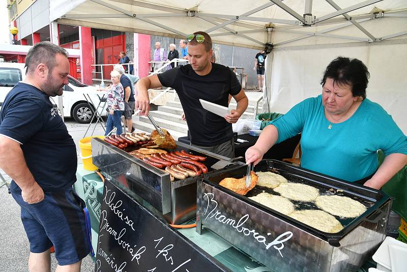 Z přehlídky dechových kapel v Berouně s názvem Dechovka u Hvězdy.