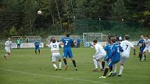 Fotbalisté Hořovicka (v modrém) slavili výhru nad Mariánkami.