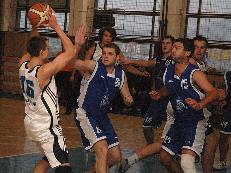 Berounští basketbalisté porazili Domažlice 76:53