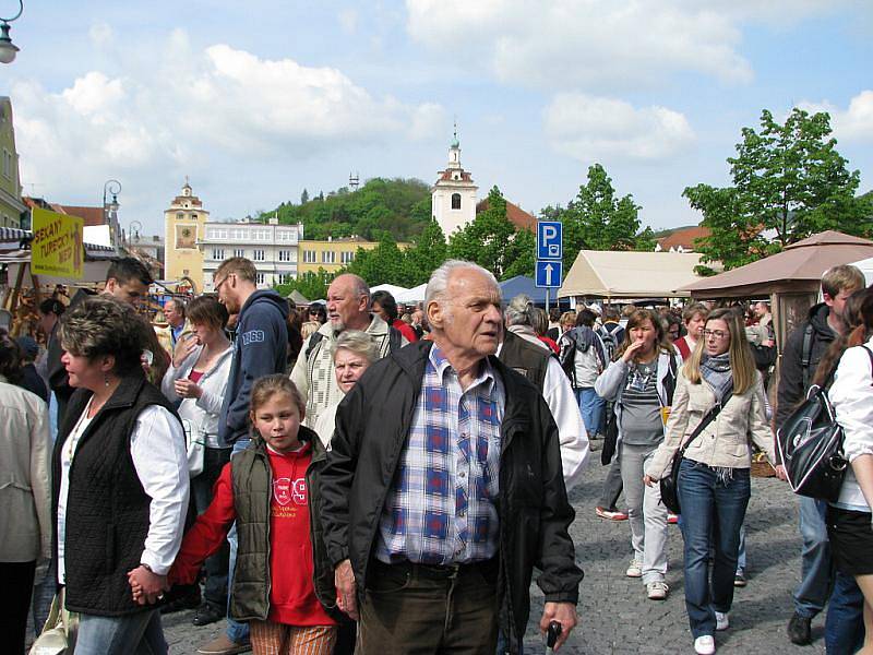 Tradiční řemeslné a hrnčířské trhy přilákaly do Berouna opět tisíce lidí.