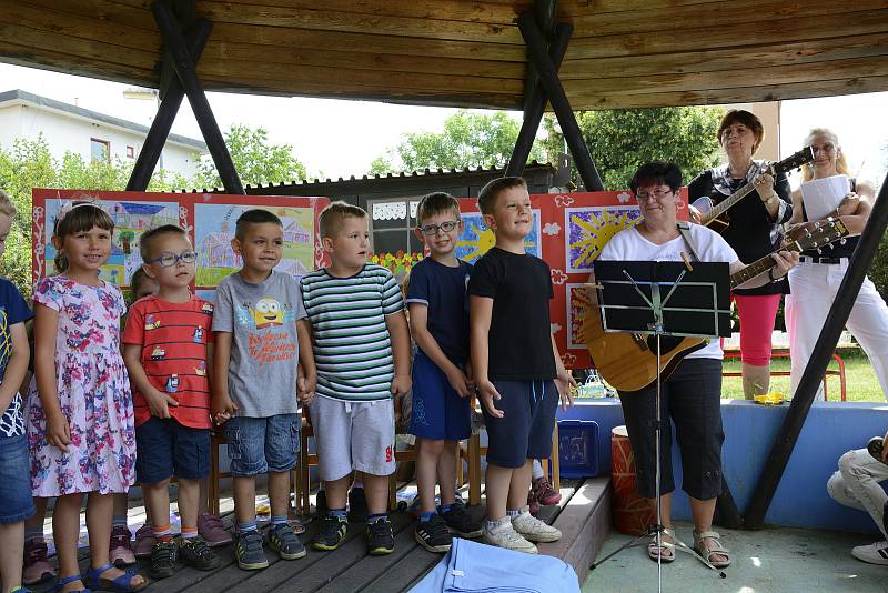 Ze slavnostního rozloučení s předškoláky v Mateřské škole Sluníčko v Berouně.