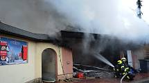 Požár rodinného domu v Jesenici na Praze-západ.