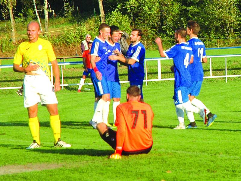 Pětkrát se radovali z gólového úspěchu fotbalisté Hořovicka.