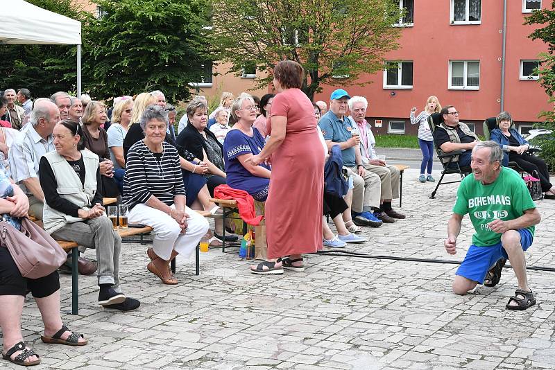 Z přehlídky dechových kapel v Berouně s názvem Dechovka u Hvězdy.