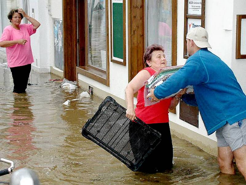 Povodně 2002 - Česká ulice, Beroun.