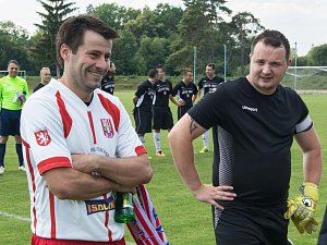 Karlštejn ocenil dva hráče, kteří odehráli svůj poslední zápas v jeho dresu - brankáře Jiřího Humpolíka a Jiřího Kučeru.