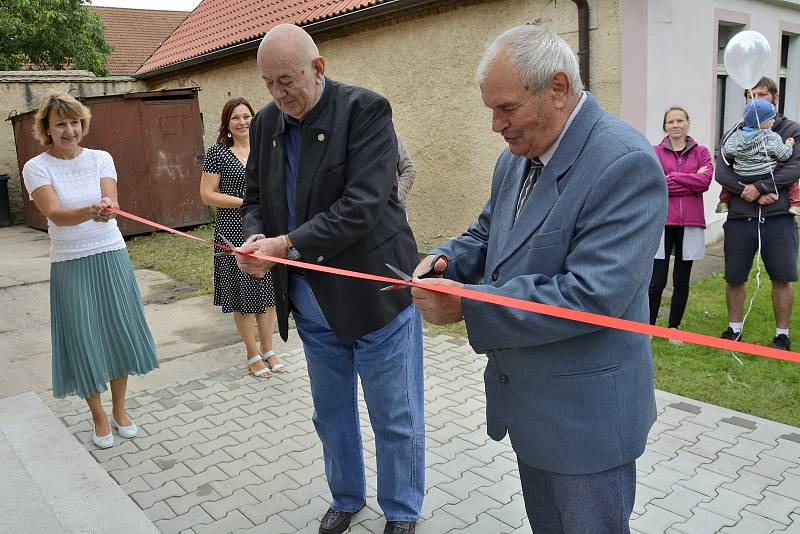 Z otevření nové mateřské školy v Železné.