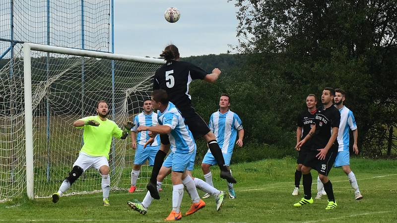 Broumští fotbalisté byli po duelu se Zdicemi moc spokojení.