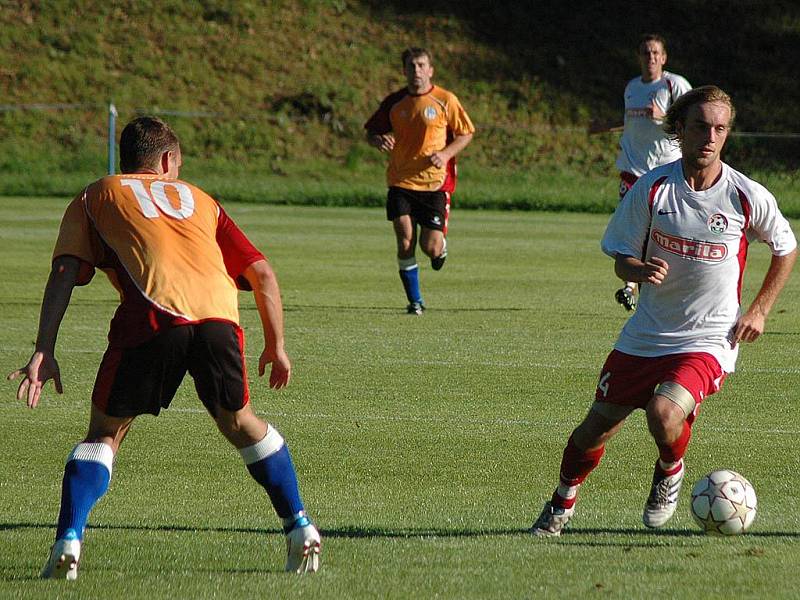 Fotbalisté Hořovicka porazili Votice 2:0