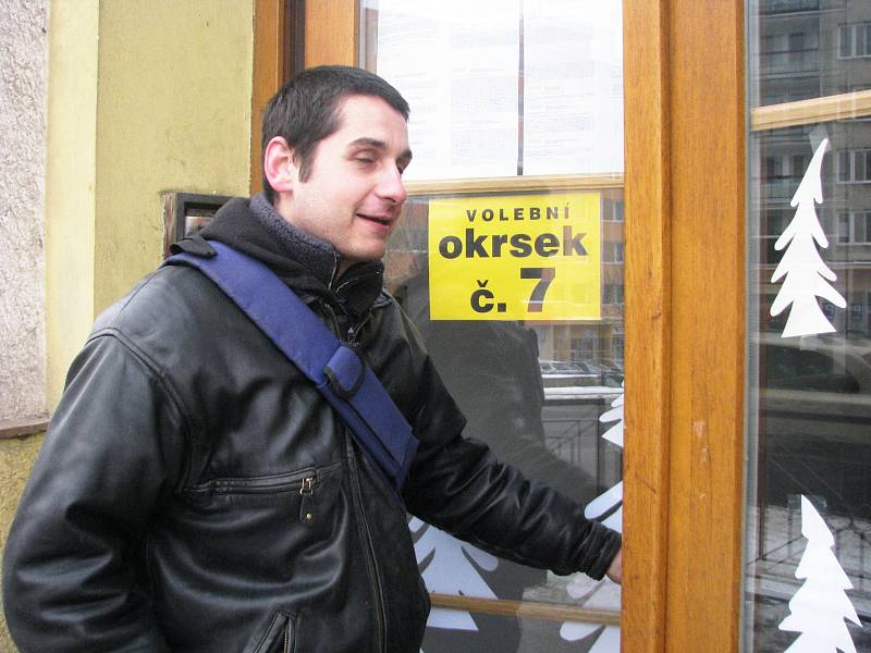 Amnestrovaný vězeň Pavel Nový si volbu prezidenta nenechal ujít. 